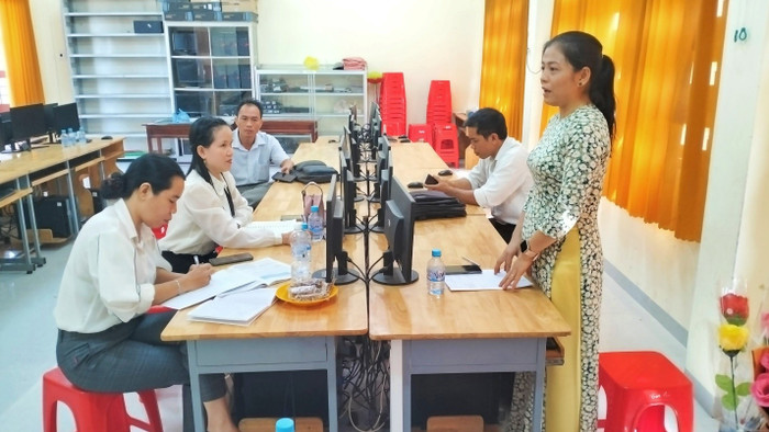 Buổi sinh hoạt chuyên môn cụm trường tại thành phố Hồng Ngự (cũ), tỉnh Đồng Tháp. Ảnh minh họa: Website Phòng Giáo dục và Đào tạo thành phố Hồng Ngự (cũ), tỉnh Đồng Tháp. thumb-cap-xa.jpg