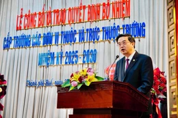 "Điểm chung của nghề thầy giáo và thầy thuốc là mang giá trị nhân văn cao cả"