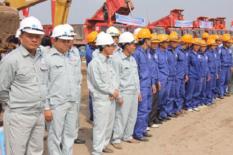 Trang bị đầy đủ bảo hộ lao động góp phần bảo vệ sức khoẻ người lao động Ảnh minh hoạ: PVC.VN Trang bị đầy đủ bảo hộ lao động góp phần bảo vệ sức khoẻ người lao động Ảnh minh hoạ: PVC.VN