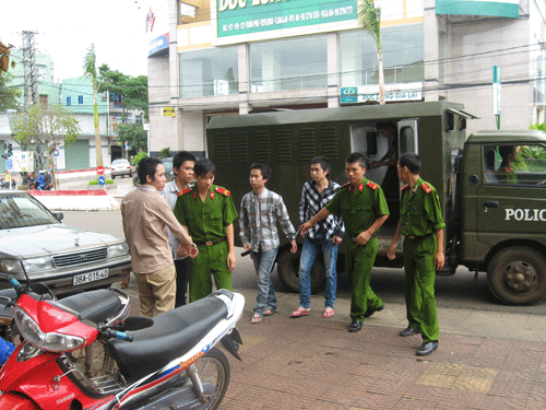 /Uploaded/thuhien/2012_06_22/20120621-202445-1-IMG20081-43487.gif