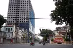 Tòa nhà 8B Lê Trực: Phạt 100 triệu đồng, yêu cầu tự tháo dỡ phần sai phạm
