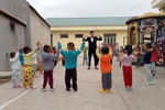"Thầy giáo đặc biệt" ở Bình Liêu kiên trì bám bản, dành tình yêu cho con trẻ