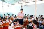 Bình Dương: Thiếu CSVC khiến HS phải học theo ca và ăn bán trú ngoài nhà trường