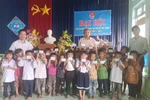 Phong trào “Một tấm thẻ BHYT - Triệu yêu thương” cho HSSV của BHXH tỉnh Kon Tum