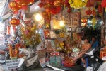 Hà Nội: Đặt phiếu "tân trang nhan sắc" cho người âm