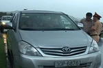 Dùng tiền giả làm kinh phí… đi du lịch