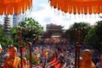 Hà Nội, TP.HCM đón mừng Đại lễ Phật đản 2012