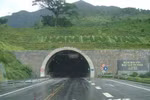 Những “bí mật” trong hầm đường bộ Hải Vân