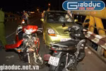 Đà Nẵng: Xế hộp tông nát 3 xe gắn máy, cầu Nguyễn Văn Trỗi hỗn loạn