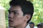 Ghen tuông, chích điện vợ đang mang thai 