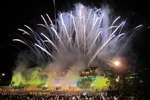 Khai mạc Năm du lịch Bắc Trung Bộ-Festval Huế 2012: Lung linh sắc màu