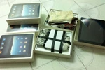 Chủ tiệm cầm đồ bị lừa cắm "iPad gạch"