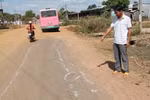 Bực tức vì con trâu, cố tình lái xe cán người 2 lần đến tử vong?
