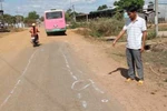 Bực tức vì con trâu, cố tình lái xe cán người 2 lần đến tử vong?