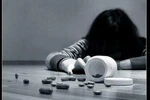 Nữ sinh 14 tuổi tự tử vì bị bố bắt chuyển trường