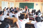 Hà Nội: Phụ huynh phải nộp cả tiền tưới cây!