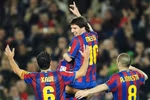 Messi vĩ đại ư? Sao không đưa anh ta tới Việt Nam?