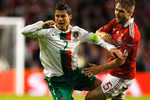 Hạ đẹp Ronaldo, Nani, Đan Mạch giành vé dự Euro 2012