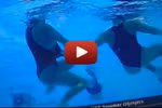 Đỉnh cao của phi thể thao Olympic: Dùng tay kéo lộ ngực đối phương