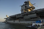 Tàu sân bay USS Enterprise (CVN 65) di chuyển đến nơi tháo dỡ