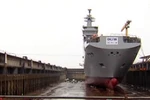 Video: Pháp hạ thủy chiến hạm Mistral đầu tiên cho Nga