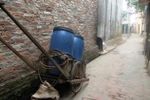 Giật mình: Ở Hà Nội vẫn có nơi người dân không có nước 'bẩn' để dùng?