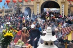 Kinh hoàng cảnh chen chân đi lễ chùa đầu năm (P3)