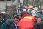 "Còn tháng nữa con ra quân mà sao con lại về lặng lẽ vậy"