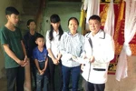 Thêm 10 triệu đồng tiền ủng hộ đến với 3 chị em mất cả cha lẫn mẹ