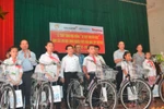 Tập đoàn TH trao 100 xe đạp cho học sinh nghèo vượt khó Nghệ An