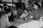 Đại tướng chỉ đạo viết báo tại mặt trận