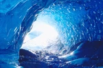 Kỳ vĩ động băng dưới lòng sông ở Alaska