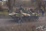 Video: Lực lượng, vũ khí Ukraine tiến sát tới các vùng đòi ly khai