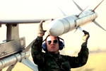 Hàn Quốc muốn mua 260 quả tên lửa không đối không AIM-120C-7 của Mỹ