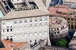 Reuters: Các cựu giám đốc ngân hàng Vatican bị đóng băng tài khoản
