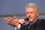 Bill Clinton thu nửa triệu đô cho 45 phút phát biểu tại Israel