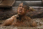 Choáng với những màn thi của "Tough Guy"
