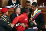 Maduro bị cướp micro trong lễ tuyên thệ nhậm chức Tổng thống Venezuela