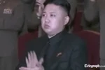  Video: Kim Jong-un uể oải vỗ tay xem văn nghệ mừng vụ nổ hạt nhân