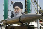 "Bịa đặt và gây chiến", Mỹ - Anh sẽ lặp lại sai lầm Iraq tại Iran