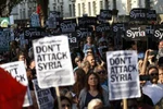 Mỹ, Anh sẽ hoãn tấn công Syria ít nhất đến thứ Ba tuần tới?