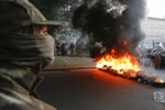 Right Sector: Poroshenko sẽ không thể trốn khỏi đất nước nếu đảo chính