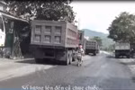 Xe quá tải cày nát đường Quảng Ninh, chính quyền làm ngơ, người dân cùng cực