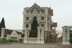 Dinh cơ hoành tráng không phép ở Thủ đô, chính quyền cơ sở đã ...bất lực