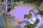 [CLIP]: Cán bộ Quản lý thị trường Hà Nội nhận vật giống tiền của doanh nghiệp