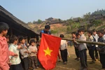 Đến bản "bốn không" cùng thày trò vùng cao lên lớp