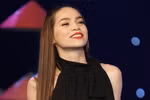 Hà Hồ tóc suôn dài quyến rũ