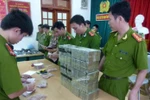 Công an bắt quả tang 3 đối tượng vận chuyển 265 bánh heroin 