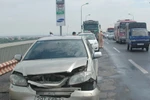 Tai nạn ôtô liên hoàn khiến cầu Thăng Long ùn tắc cục bộ nhiều giờ