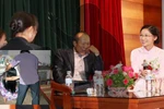 Đầu năm về làng ... đánh vợ